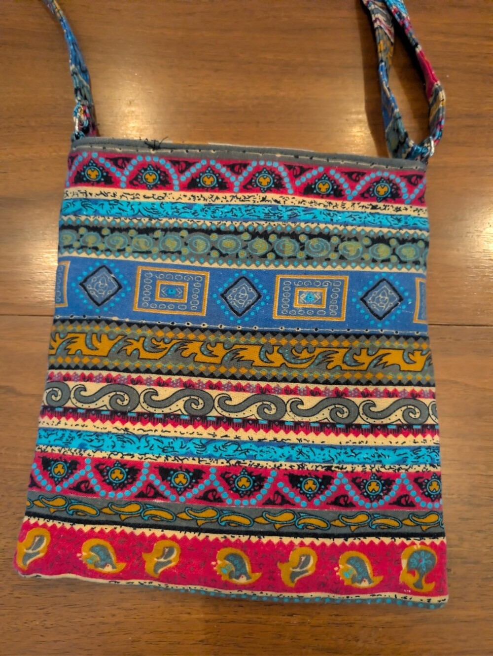 Multi Pattern Adjustable Crossbody Bag - Picture 3 of 15